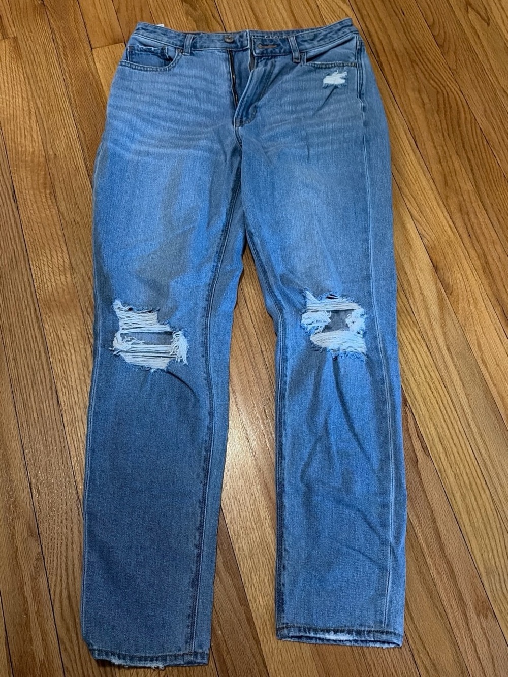 American Eagle Outfitters Light Blue Distressed Straight Leg Jeans